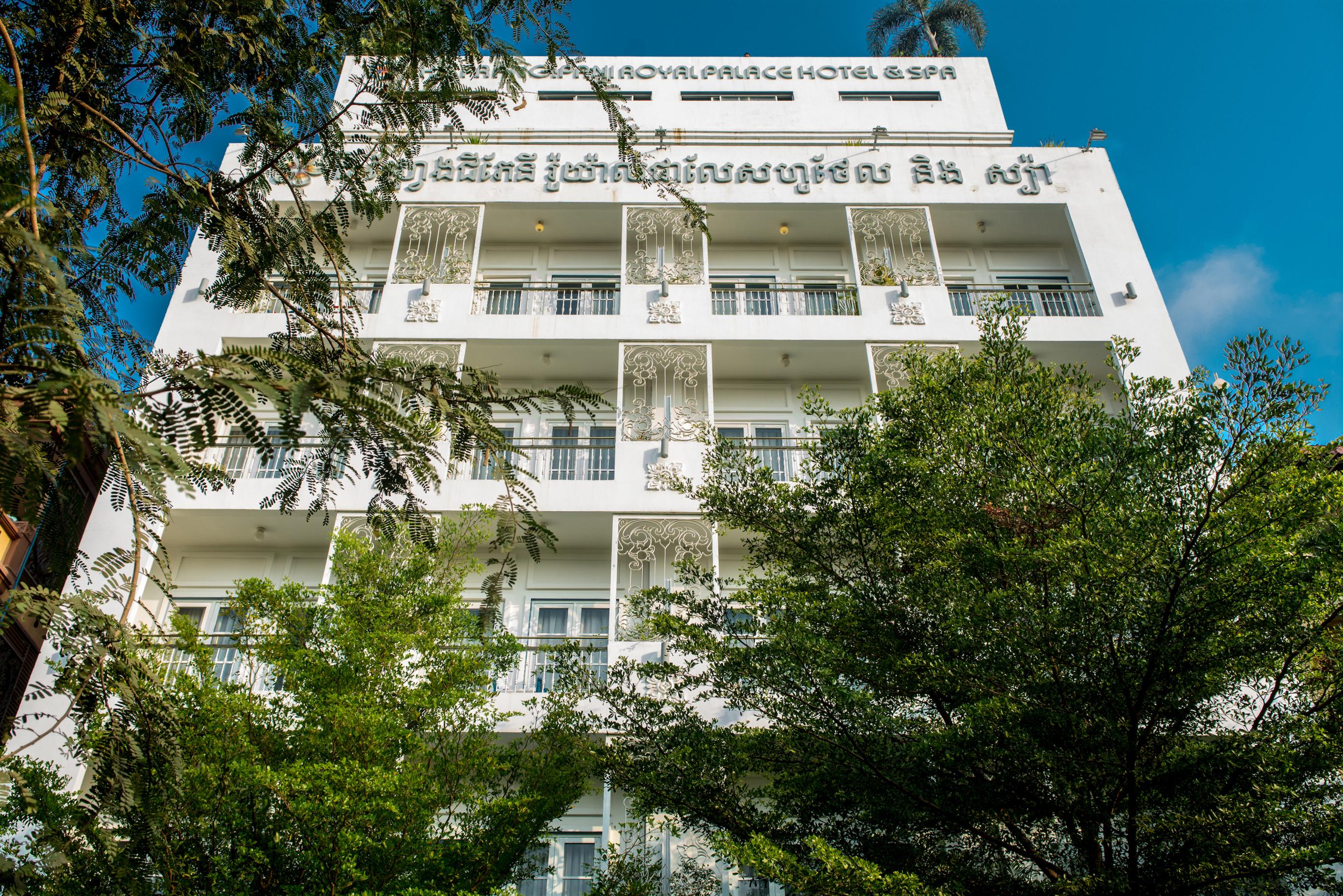 The Frangipani Royal Palace Hotel Phnom-Penh Buitenkant foto