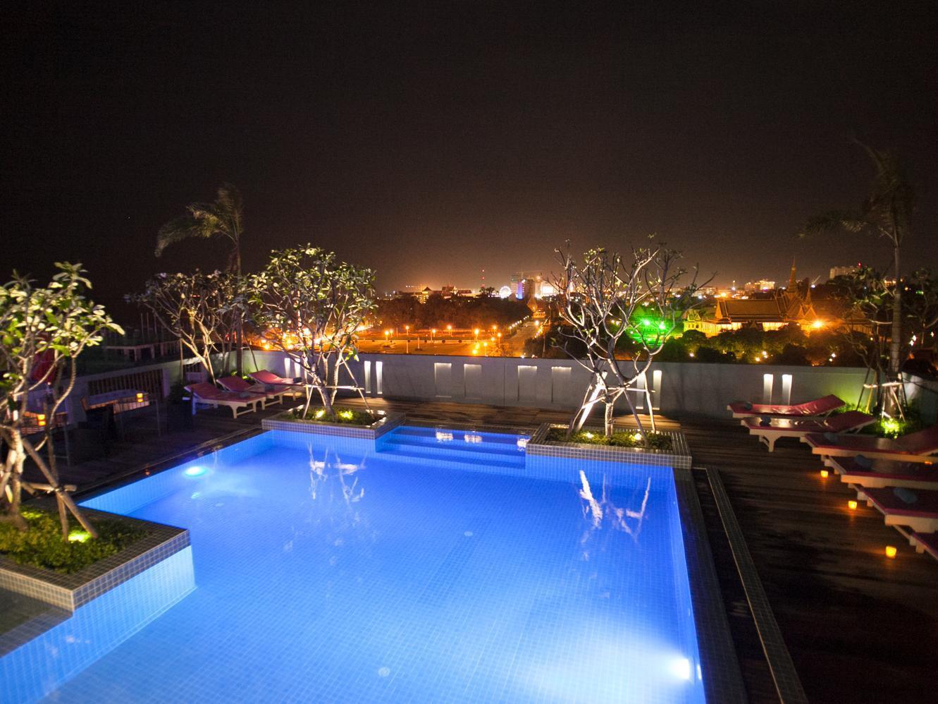 The Frangipani Royal Palace Hotel Phnom-Penh Buitenkant foto