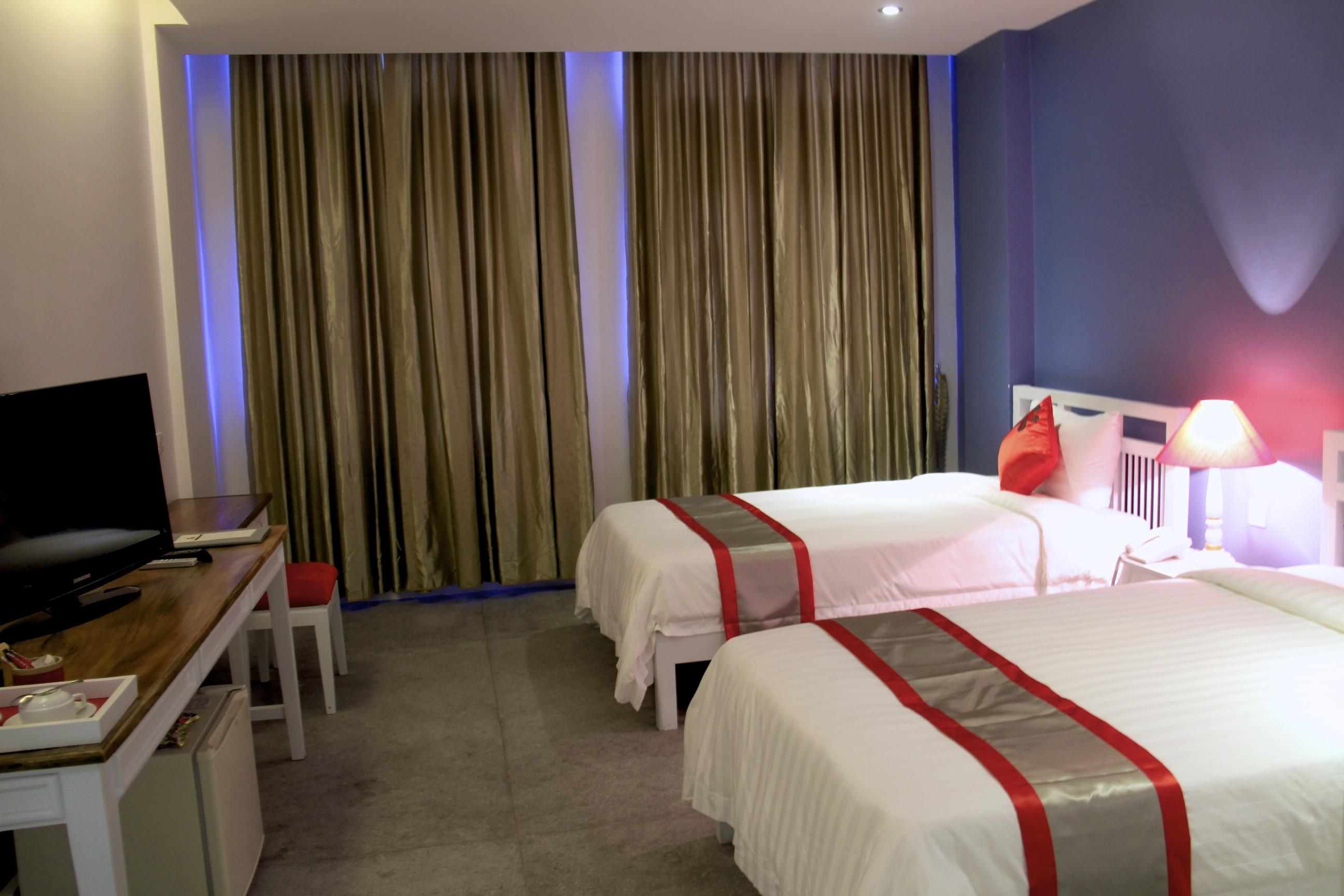The Frangipani Royal Palace Hotel Phnom-Penh Buitenkant foto