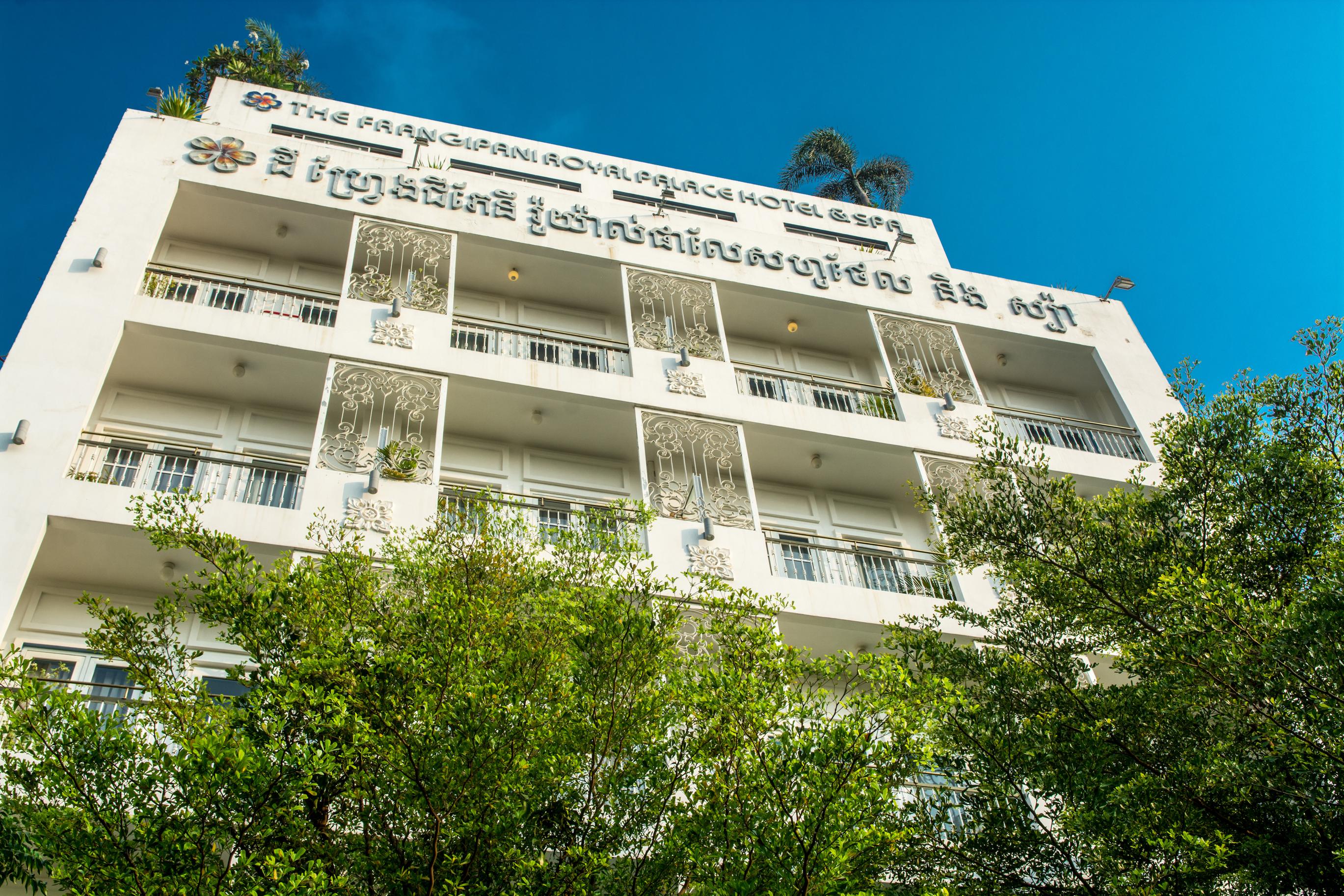 The Frangipani Royal Palace Hotel Phnom-Penh Buitenkant foto