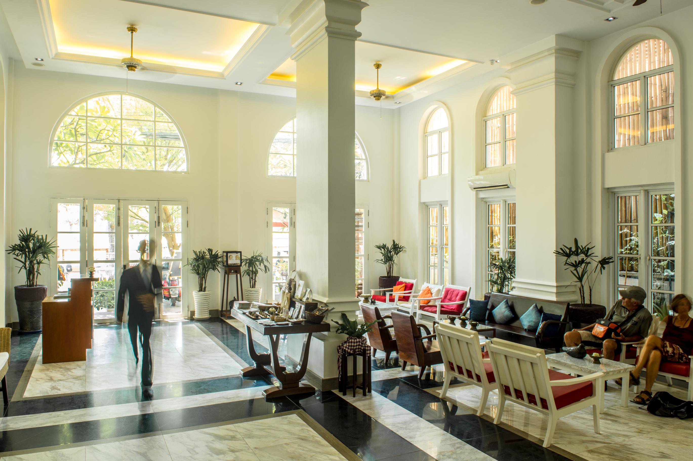 The Frangipani Royal Palace Hotel Phnom-Penh Buitenkant foto